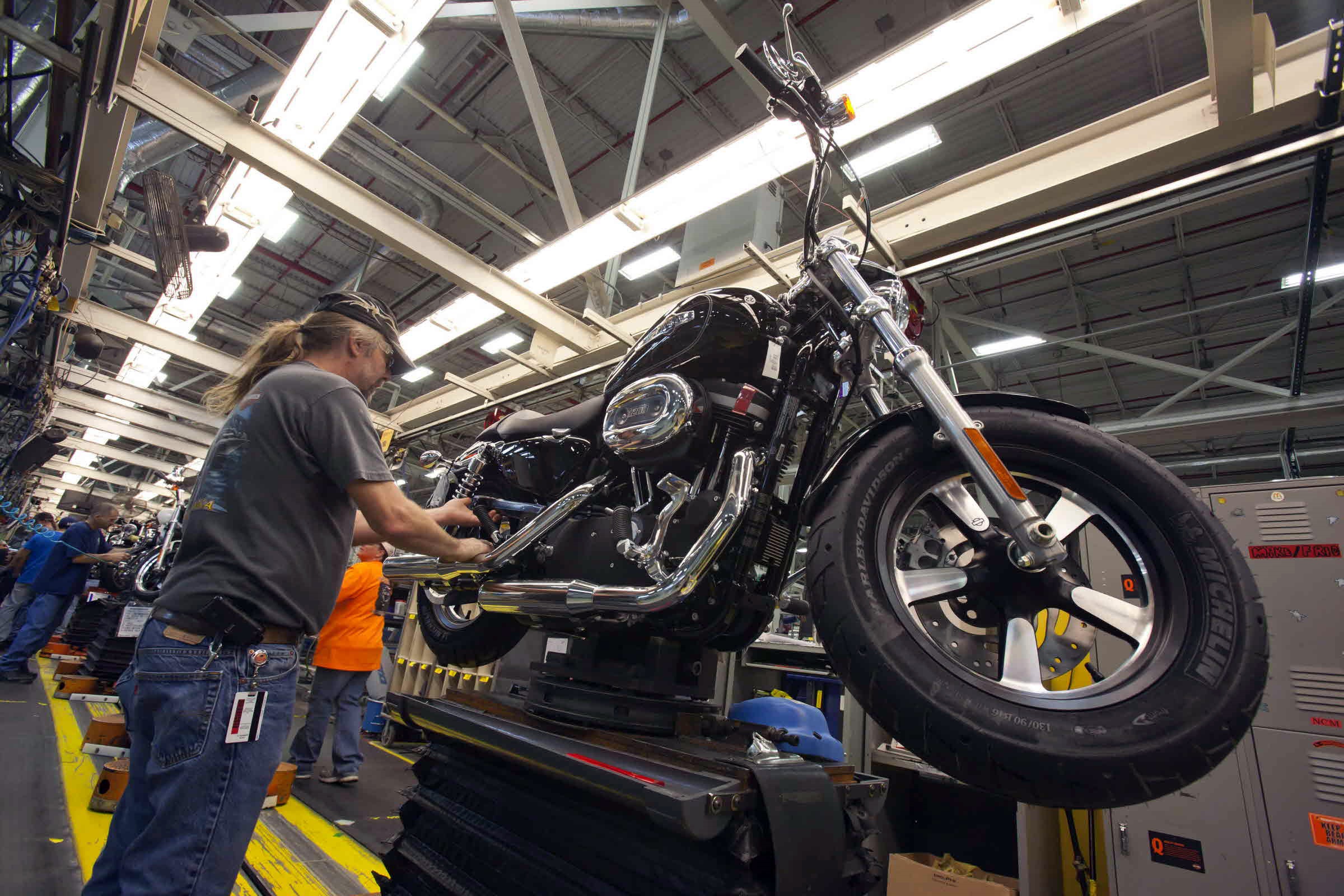 Harley-Davidson Kansas City plant assembly line