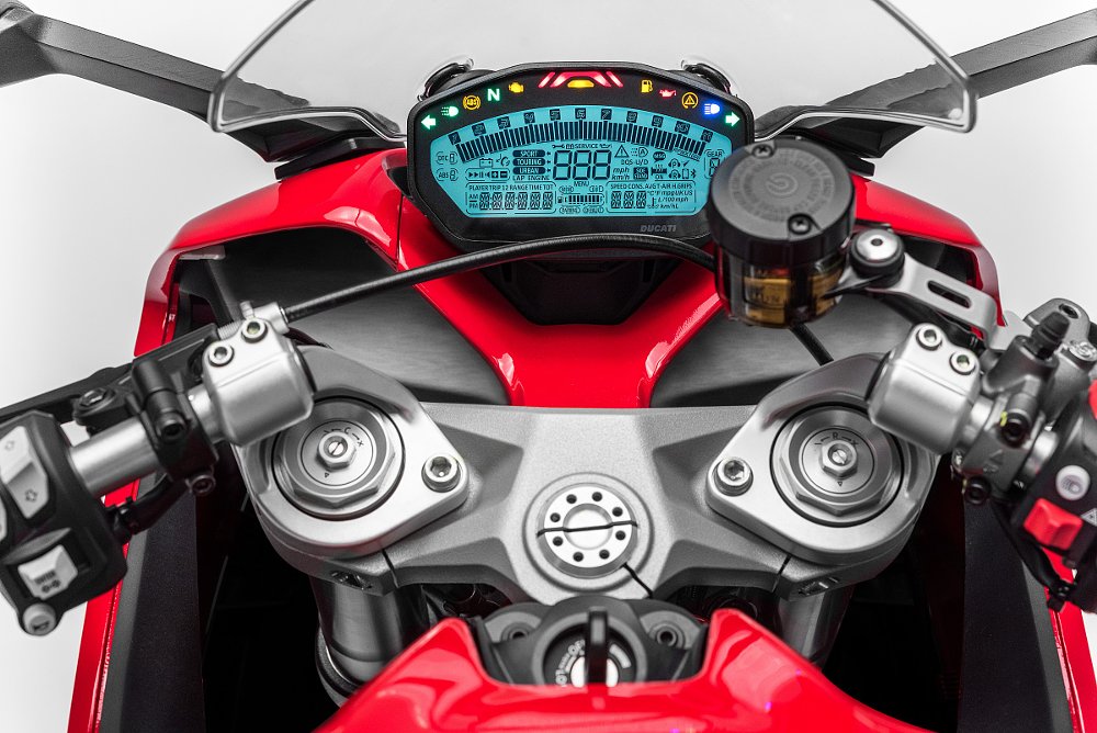 Ducati SuperSport instrument panel